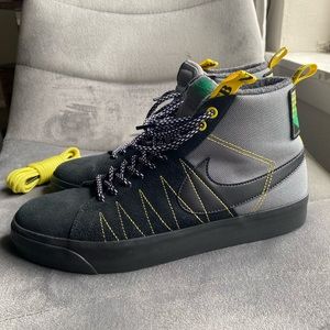 Nike SB Zoom Blazer Mid PRM, skate, 8.5M or 10W & (cool grey, white & yellow)
